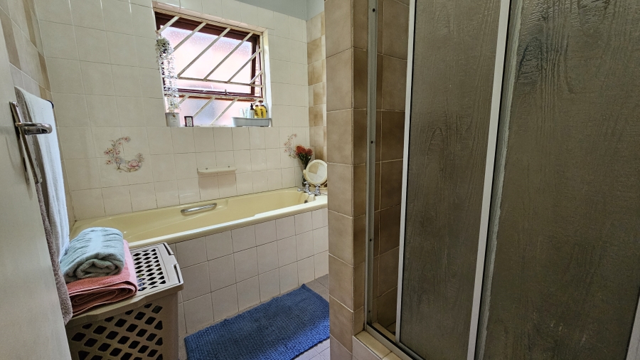 2 Bedroom Property for Sale in Rowallan Park Eastern Cape